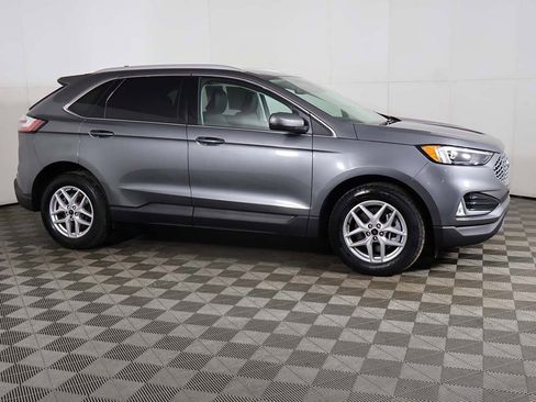 Used 2024 Ford Edge SEL w/ Convenience Package image 13