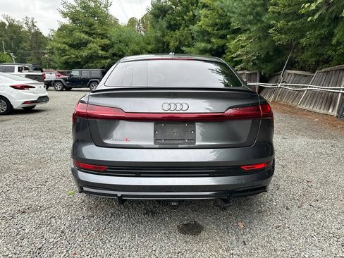 Used 2022 Audi e-tron S Prestige AWD/4WD image 9