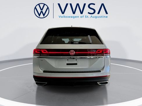 New 2026 Volkswagen Atlas SE FWD image 6