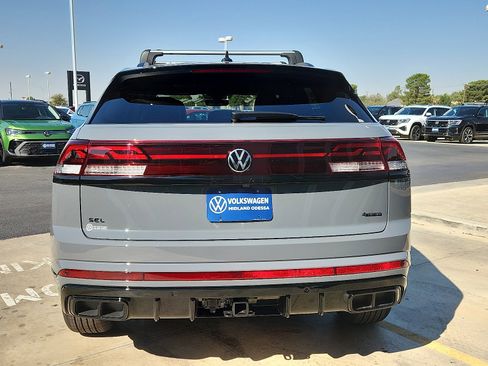 New 2026 Volkswagen Atlas Cross Sport SEL R-Line image 6