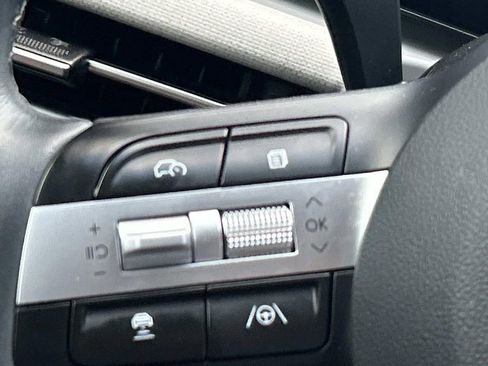 Certified 2025 Hyundai Tucson SEL FWD image 32