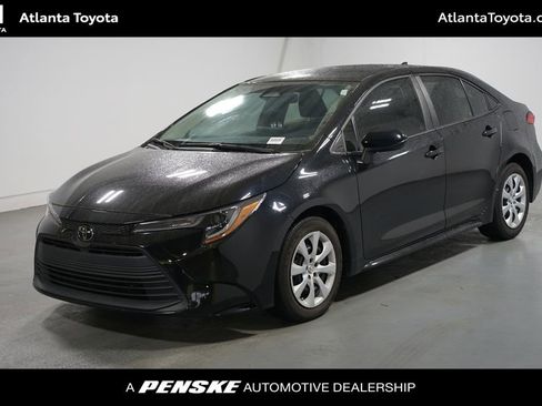 Used 2023 Toyota Corolla LE image 1