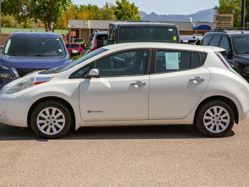 Used 2015 Nissan Leaf S FWD image 8