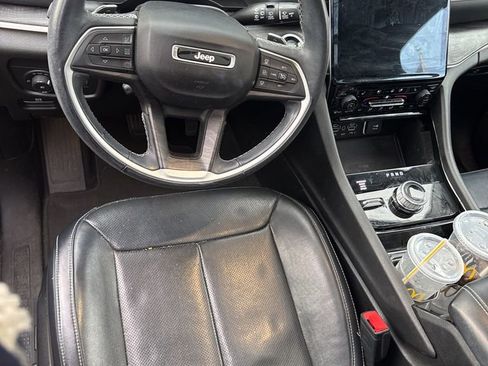 Used 2021 Jeep Grand Cherokee L Limited w/ Luxury Tech Group II image 10