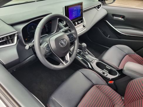 Used 2024 Toyota Corolla XSE FWD image 5