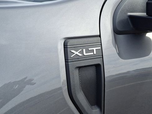 New 2025 Ford Maverick XLT w/ XLT Luxury Package image 5