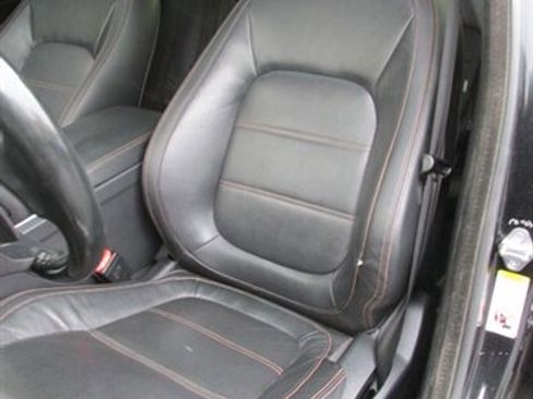 Used 2017 Jaguar XE Prestige image 9