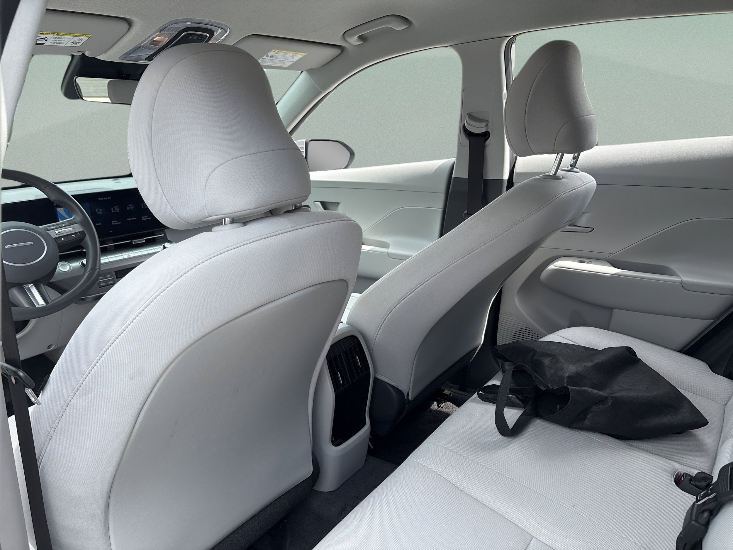 Used 2025 Hyundai Kona SEL FWD image 25