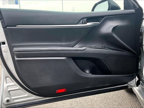Used 2020 Toyota Camry SE image 21