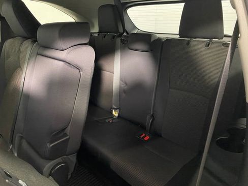 Used 2023 Toyota Highlander LE FWD image 14