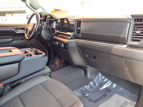 Used 2024 Chevrolet Silverado 1500 LT w/ Protection Package AWD/4WD image 23