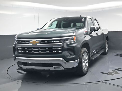Used 2025 Chevrolet Silverado 1500 LTZ w/ LTZ Premium Package image 11