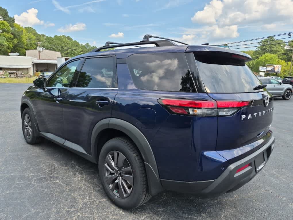 Used 2023 Nissan Pathfinder SV w/ Cargo Package AWD/4WD image 5