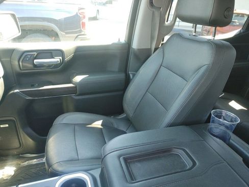 Used 2021 Chevrolet Silverado 1500 LT Trail Boss w/ Convenience Package II image 22