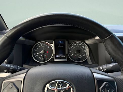 Used 2023 Toyota Tacoma Limited AWD/4WD image 15