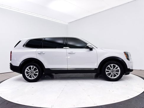 Used 2022 Kia Telluride LX FWD image 41
