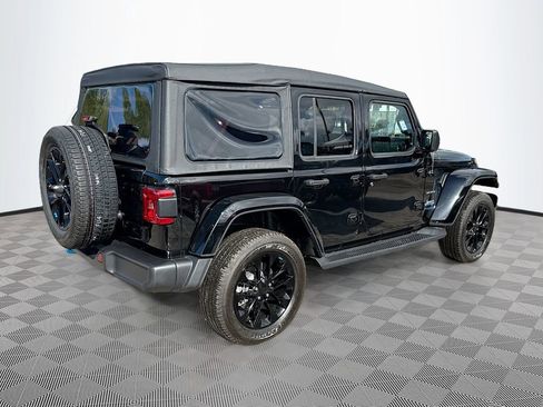 Used 2022 Jeep Wrangler Unlimited Sahara w/ Cold Weather Group image 6
