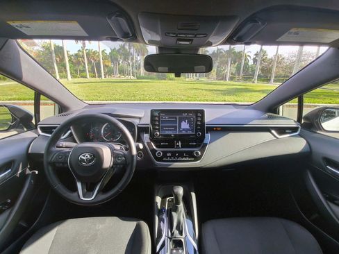 Used 2020 Toyota Corolla SE FWD image 21