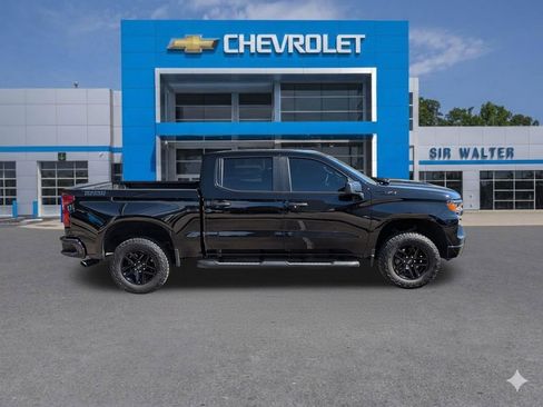 Used 2025 Chevrolet Silverado 1500 Custom Trail Boss w/ Dark Appearance Package image 7