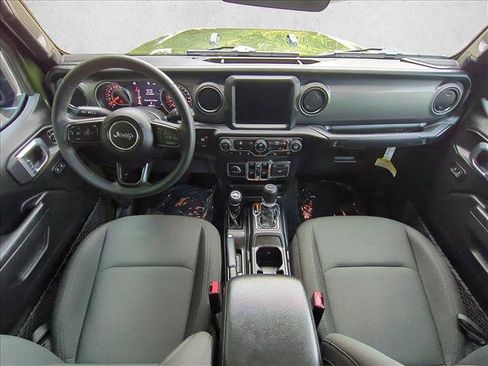 Certified 2023 Jeep Gladiator Sport AWD/4WD image 20