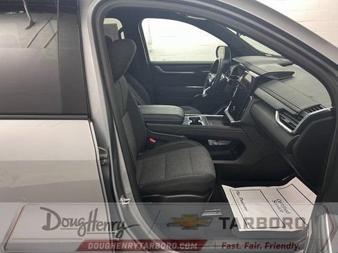 Used 2025 GMC Acadia Elevation FWD image 45