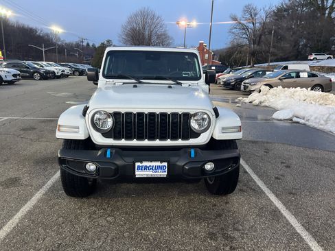 Used 2024 Jeep Wrangler Sport S w/ Convenience Group image 2
