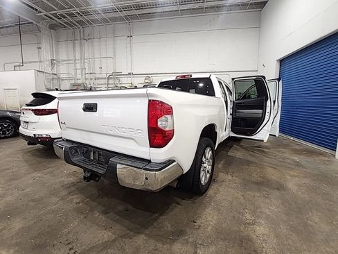 Used 2015 Toyota Tundra Limited w/ Limited Premium Package AWD/4WD image 28