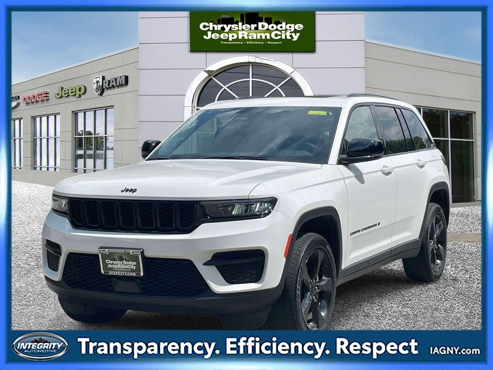 Used 2023 Jeep Grand Cherokee Altitude AWD/4WD image 1