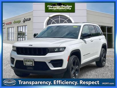 Used 2023 Jeep Grand Cherokee Altitude