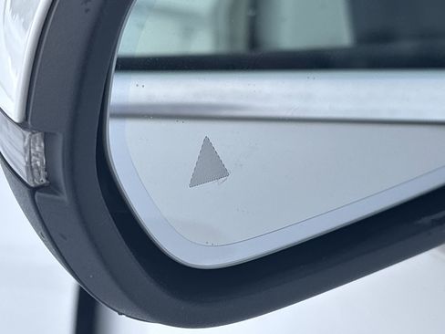 Used 2022 Mercedes-Benz A 220 4MATIC image 13