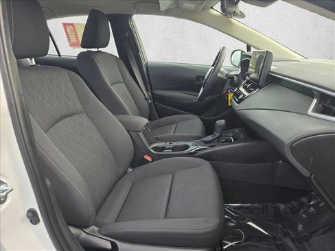 Used 2025 Toyota Corolla LE image 20
