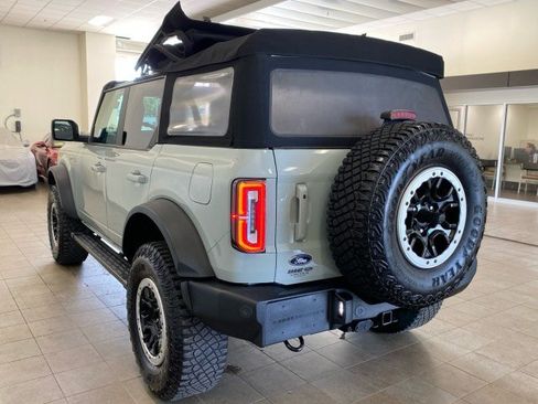 Used 2021 Ford Bronco Outer Banks w/ Sasquatch Package AWD/4WD image 6
