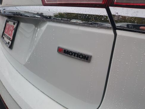 Certified 2022 Volkswagen Atlas SE image 7