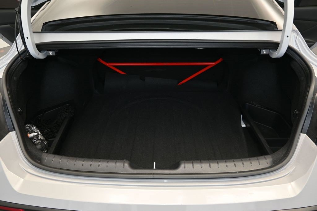 Used 2026 Hyundai Elantra N FWD image 10