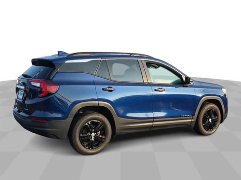 Used 2023 GMC Terrain SLE w/ Driver Convenience Package image 8