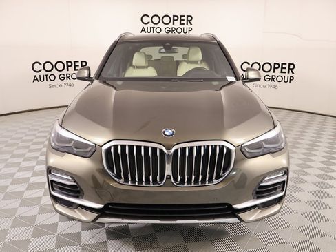 Used 2021 BMW X5 xDrive45e w/ Parking Assistance Package image 11