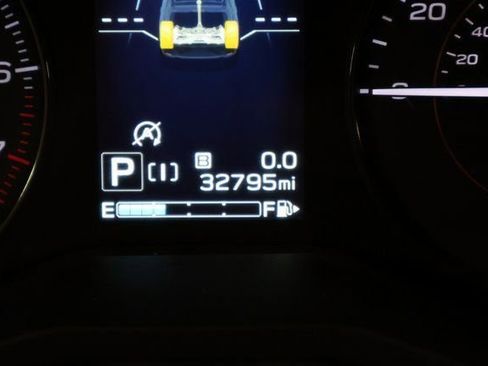 Used 2021 Subaru Crosstrek 2.0i Premium image 13