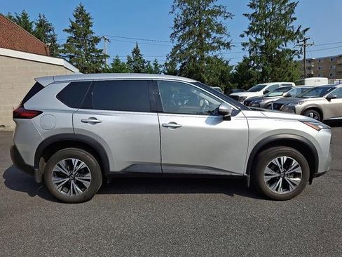 Certified 2021 Nissan Rogue SV image 39