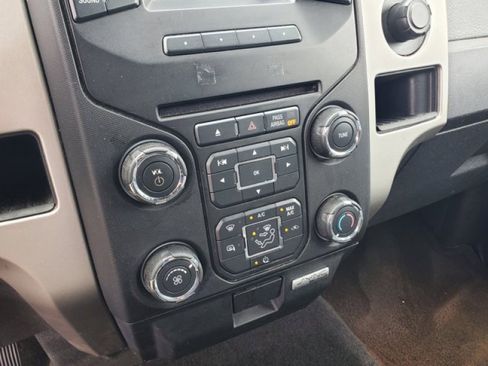 Used 2013 Ford F150 XLT w/ XLT Chrome Pkg image 16