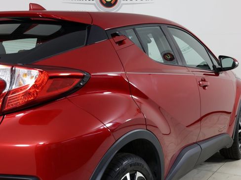 Used 2021 Toyota C-HR XLE image 41