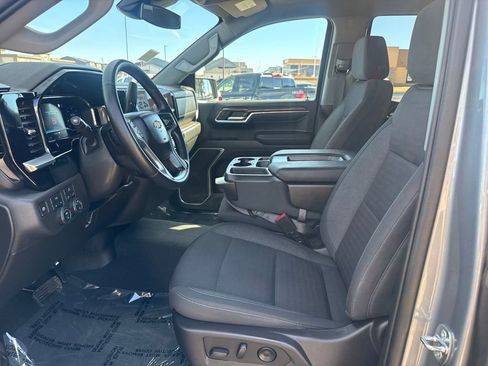 Used 2023 Chevrolet Silverado 1500 LT image 9