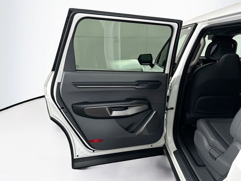 Used 2024 Kia EV9 Light Long Range image 27