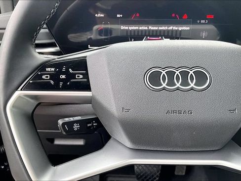 Used 2025 Audi Q5 Premium w/ Convenience Package AWD/4WD image 11