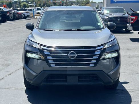 Used 2024 Nissan Rogue S AWD/4WD image 10