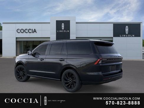 New 2026 Lincoln Navigator Reserve w/ Jet Appearance Package image 4