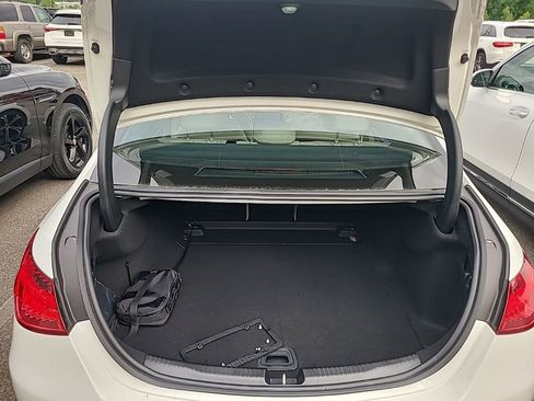 Used 2025 Mercedes-Benz C 300 Sedan image 9