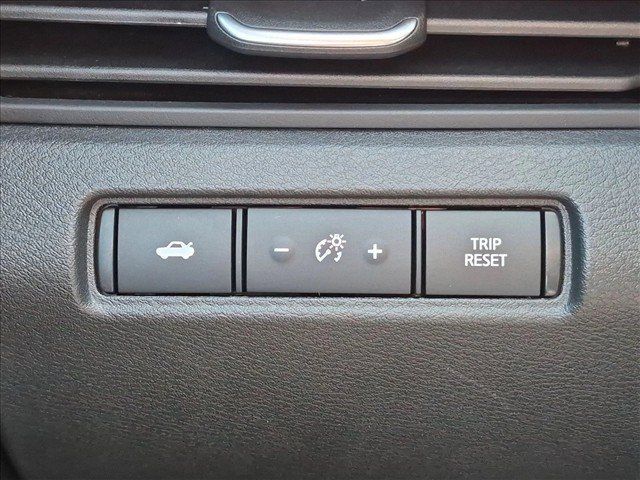Used 2025 Nissan Altima 2.5 SV FWD image 24