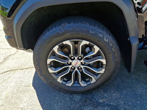 Used 2023 GMC Canyon Denali AWD/4WD image 28