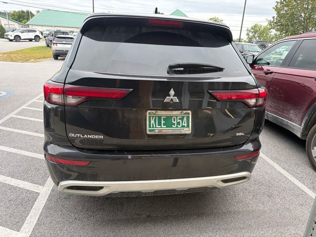 Used 2022 Mitsubishi Outlander SEL AWD/4WD image 9