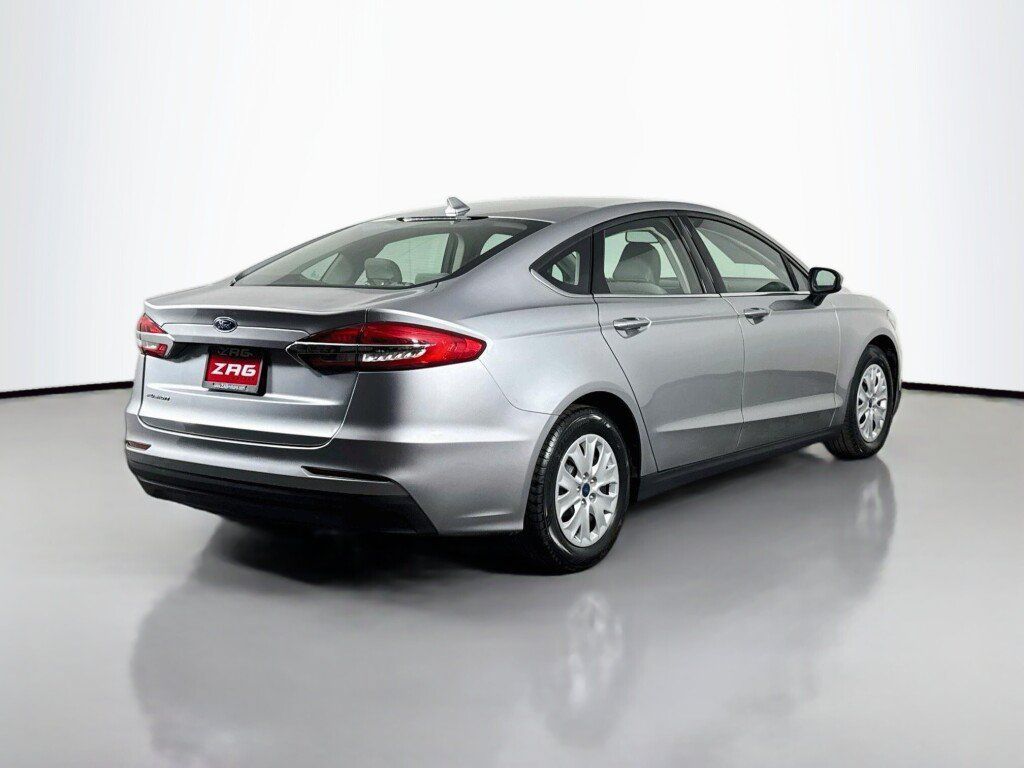 Used 2020 Ford Fusion S FWD image 5